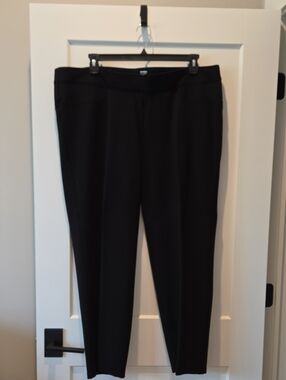 Peter Nygard Black Straight-Leg Dress Pants